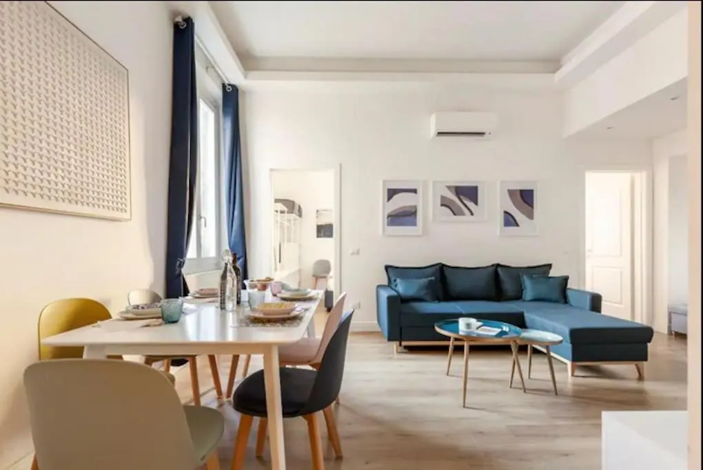 White Martelli Apartment Florence Italy